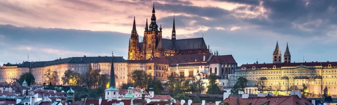 Prostorný 3 pokojový apartmán s dvěma terasami Praga Exterior foto